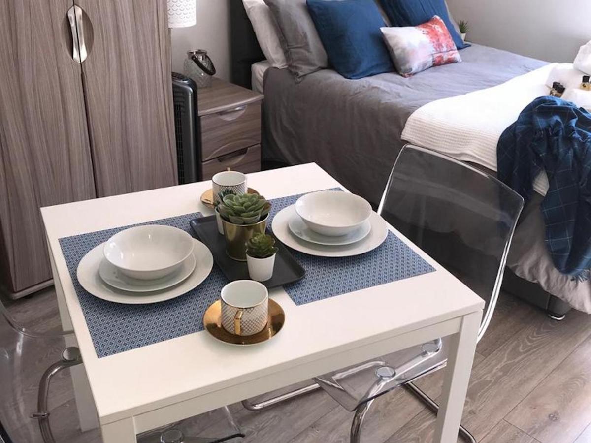 Serviced Appartment 1 Helena Reading Dış mekan fotoğraf