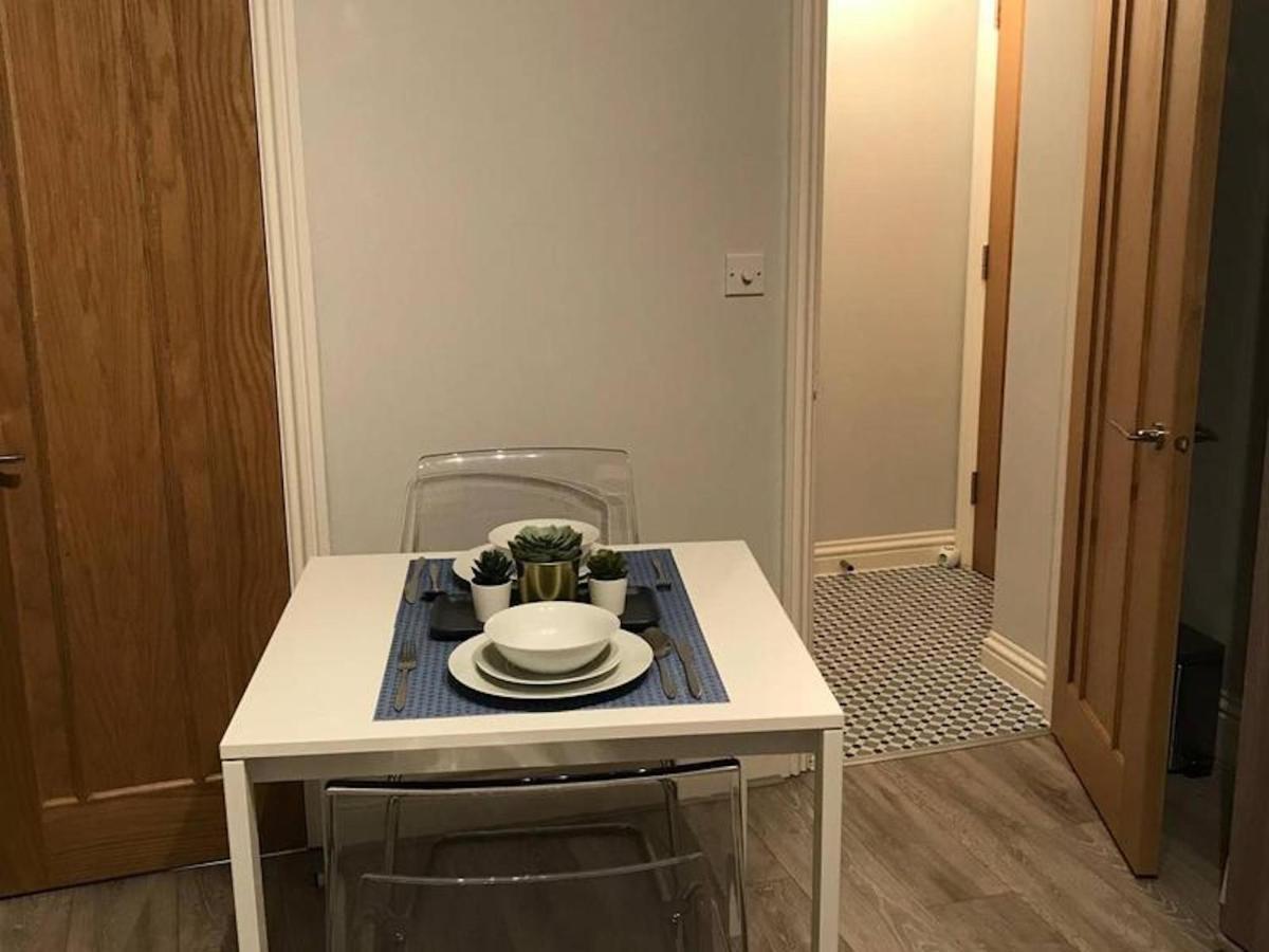 Serviced Appartment 1 Helena Reading Dış mekan fotoğraf
