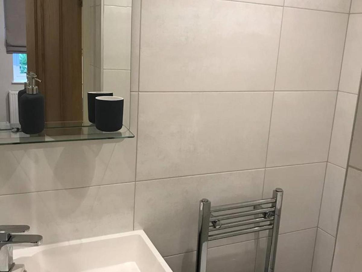 Serviced Appartment 1 Helena Reading Dış mekan fotoğraf
